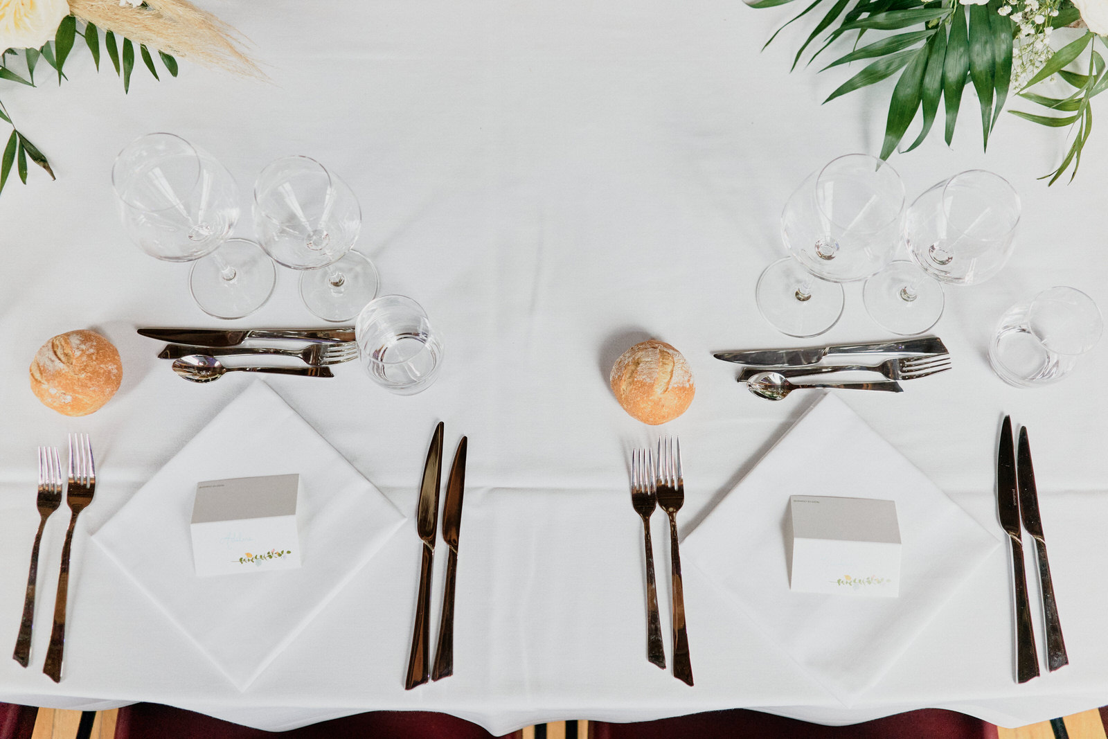 mariage-repas-prestataires-3 vue de dessus de la table d'honneur